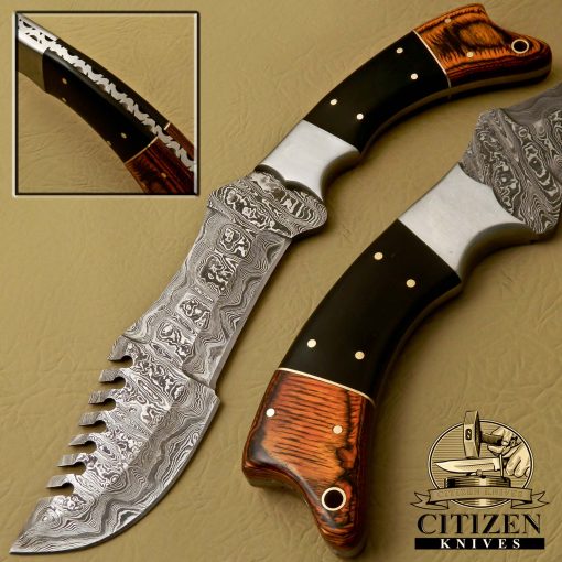 DAMASCUS STEEL TRACKER KNIVES